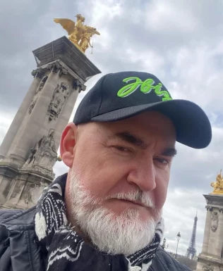 American men looking for love