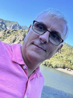 French men looking for love