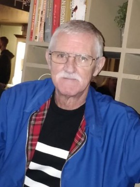 English men looking for love