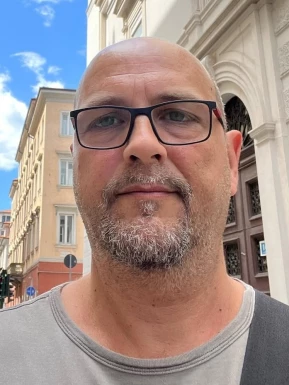 American men looking for love