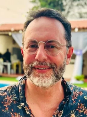 English men looking for love