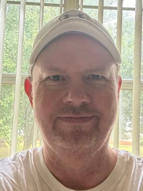 English men looking for love